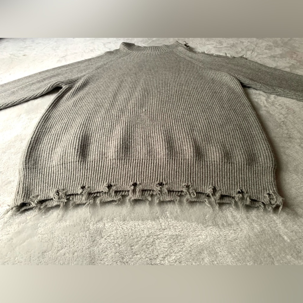 Rue21 long sleeve/sweater